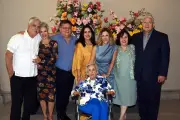 Celebra 90 años rodeado de familia en un emotivo festejo generacional