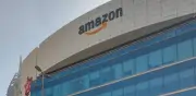 Centro de datos de Amazon en Emiratos sufre daños por impacto de objetos en conflicto regional