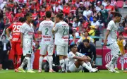 Chivas enfrenta a Santos con dos bajas clave: Romo lesionado y Aguirre suspendido