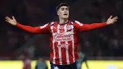 Chivas golea 5-0 a León y se corona líder del Clausura 2026 en el Estadio Akron