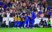 Chivas remonta con épica victoria 2-1 sobre Atlas en el Clásico Tapatío