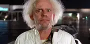 Christopher Lloyd, el Doc Brown de 'Volver al Futuro', visitará México en abril de 2026