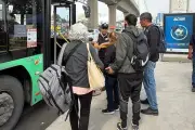 Cierre de Y Griega en Monterrey: Usuarios de transporte público enfrentan caos y reducción de servicios