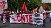 CNTE protesta frente a Embajada de Panamá en CDMX en apoyo a maestros despedidos