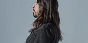 Dave Grohl revela intensa terapia de 6 días semanales tras confesar infidelidad