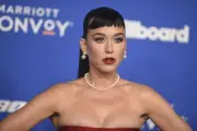 Diseñadora mexicana triunfa en batalla legal contra Katy Perry en Australia