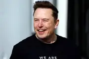 Elon Musk duplica su fortuna y se mantiene como la persona más rica del mundo