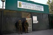 Estudiante mata a inspectora escolar en Chile en trágico incidente