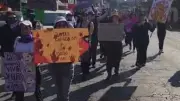 Estudiantes de la UAEM marchan en Cuernavaca por justicia para Kimberly y Karol en el 8M