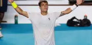 Flavio Cobolli hace historia como primer italiano en ganar el Abierto Mexicano de Tenis