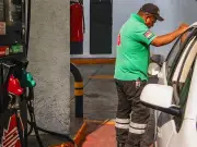Gobierno garantiza precio estable de gasolina pese a conflicto en Oriente Medio