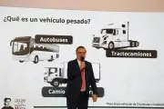 Gobierno lanza plan de 2,250 mdp para renovar flota de vehículos pesados