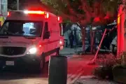 Hombre en estado delicado tras ser acuchillado por su pareja en incidente doméstico