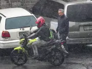 Hoy No Circula jueves 19 de marzo: restricciones para engomado rosa