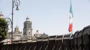 Infodemia desmiente video viral de mujer en Palacio Nacional, pero nuevos ángulos reavivan debate