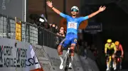 Isaac del Toro llora de emoción tras ganar etapa clave en la Tirreno-Adriático 2026
