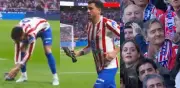 José María Giménez rescata paloma en partido de LaLiga y recibe ovación