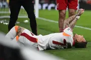 Jugador del Galatasaray sufre inusual lesión en el dedo durante partido