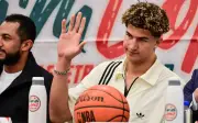 Karim López, el prospecto sonorense que busca hacer historia en el Draft de la NBA