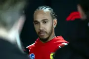 Lewis Hamilton Encuentra Divertidas las Nuevas Batallas en la Fórmula 1