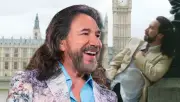 Marco Antonio Solís crea tendencia viral en Londres: turistas imitan su icónica portada