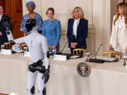 Melania Trump presenta robot con IA en cumbre educativa de la Casa Blanca