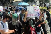 Miles de mujeres marchan en México exigiendo justicia por feminicidios como el de Kimberly