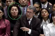 Morenista hace muecas y gestos durante sesión del Congreso; genera polémica