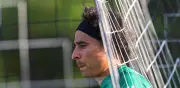 Ochoa vive jornada amarga en Chipre con gol de túnel que complica su sueño mundialista