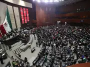 Pensionados de CFE lloran en el Congreso por reforma que reduce sus ingresos