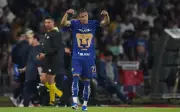 Pumas de la UNAM rescata épico empate 2-2 ante Cruz Azul con un hombre menos