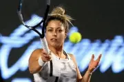 Renata Zarazúa avanza en Charleston tras superar a la china Yuan en dos sets