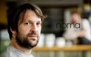 Renuncia chef de Noma tras denuncias de abuso y violencia en su restaurante