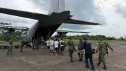 Rescatan a 83 militares tras accidente de avión Hércules en Colombia; descartan ataque