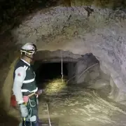 Rescatan con vida a primer minero tras derrumbe en mina Santa Fe de Sinaloa