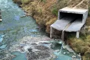 Residuos Impactan el Cauce del Río Pesquería en Nuevo León Tras un Año de Abandono