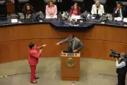 Saúl Monreal y Lilly Téllez chocan en el Senado: 