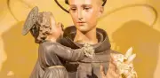 San Antonio de Padua y el Niño Jesús: La Historia Detrás del Símbolo de Fe