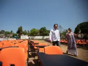 SEP entrega mobiliario escolar en Guerrero y llama a registrar para Beca Rita Cetina