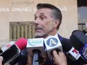 Sergio Mayer se califica 8-9 como diputado y denuncia doble moral en críticas