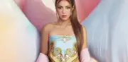 Shakira cumple reto viral y trabajadores logran vacaciones en la playa