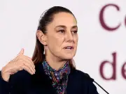 Sheinbaum dialoga con CNTE ante plantón en Zócalo y llama a protestas pacíficas