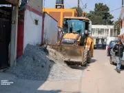 Texcoco realiza operativos de limpieza en Tulantongo para despejar vías públicas