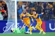 Tigres avanza a cuartos de final tras golazo y hazaña en el clásico
