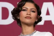 Tom Holland brinda apoyo discreto a Zendaya en su estancia en París