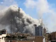 Trump Acepta Diálogo con Irán, pero Critica Demora de Líderes