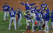 Venezuela remonta y vence a Italia para alcanzar la final del Clásico Mundial de Béisbol