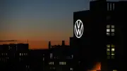 Volkswagen despedirá a 50 mil empleados en Alemania por competencia china y aranceles de Trump