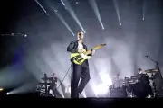 White Lies desata su vibrante energía en un electrizante concierto en la Ciudad de México