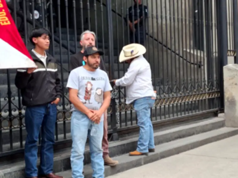 Gobierno convoca a diálogo con campesinos y transportistas tras bloqueo en Segob